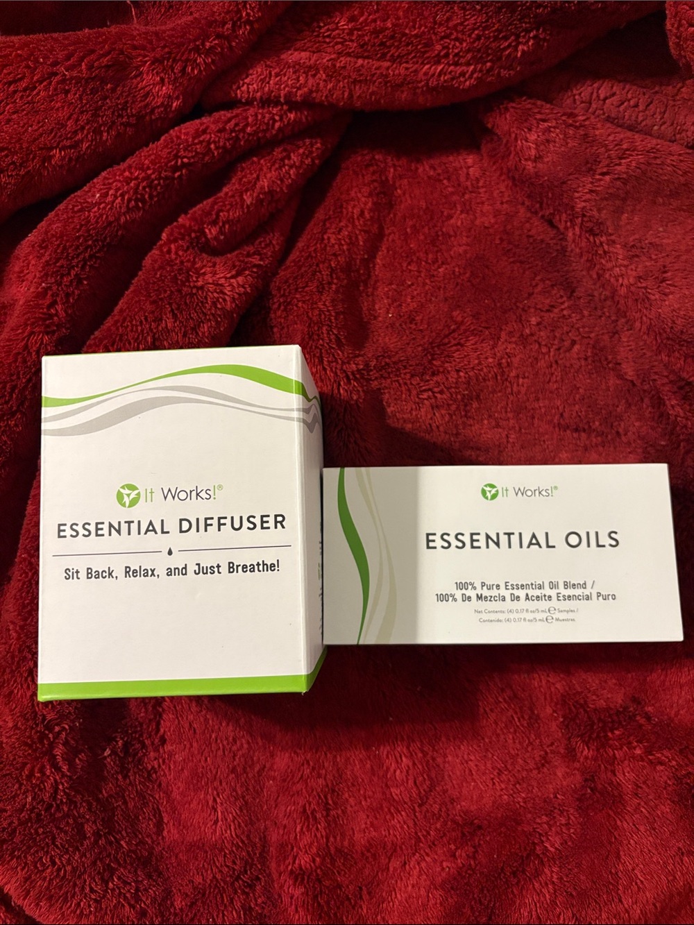 It Works! Essential Oil Diffuser and 4 Essential oils